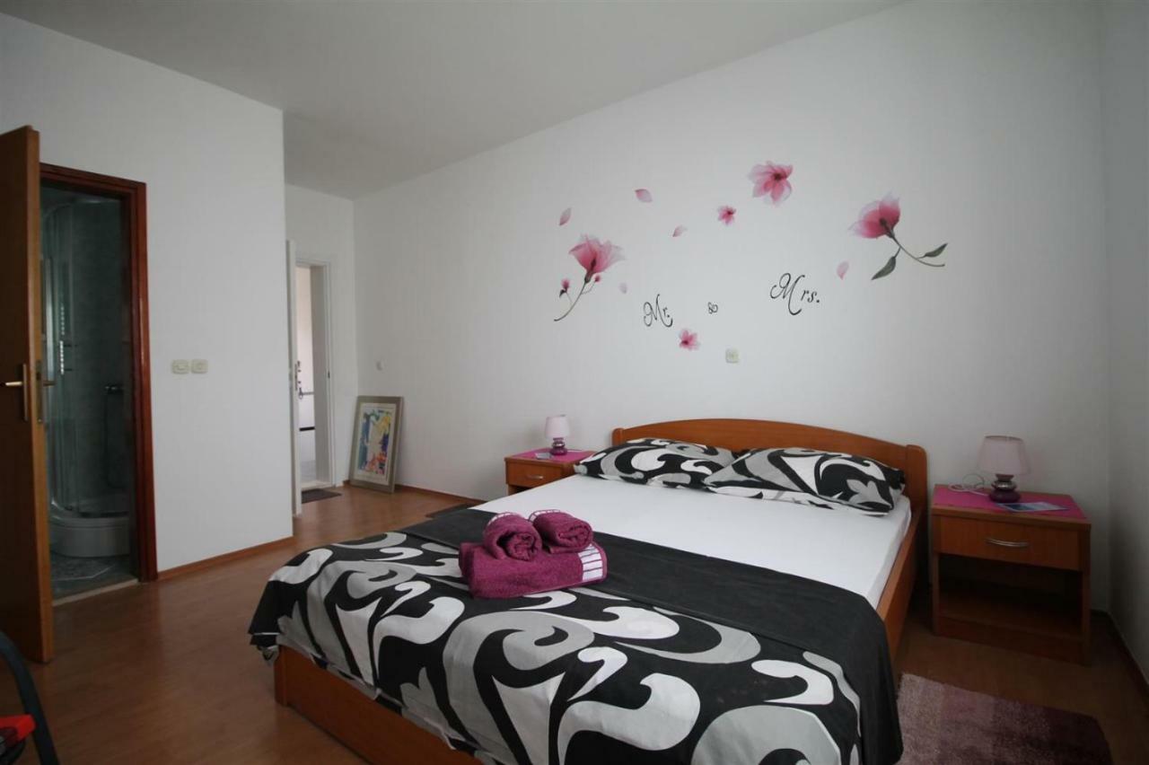 Private Accommodation Carevic ドゥブロブニク エクステリア 写真