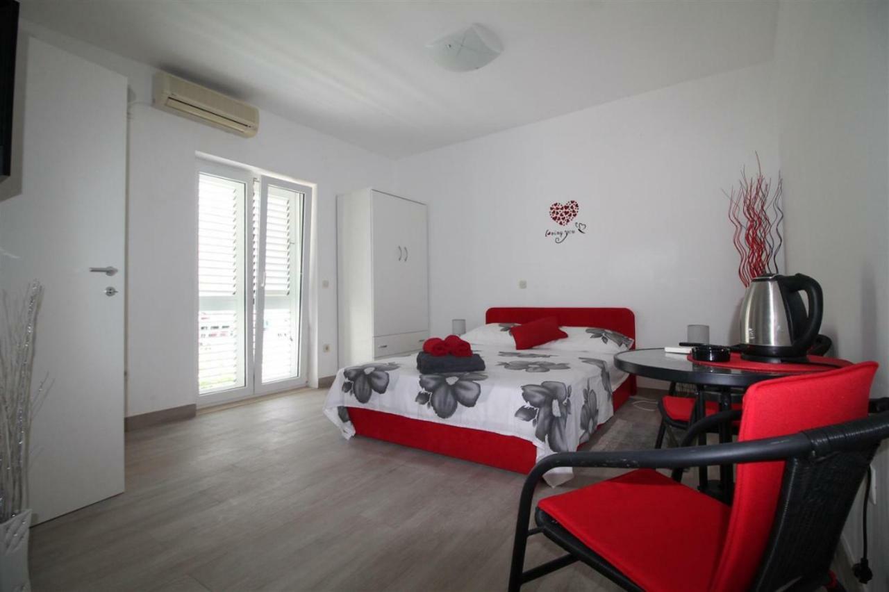 Private Accommodation Carevic ドゥブロブニク エクステリア 写真
