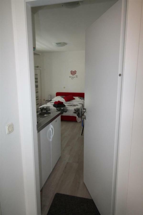 Private Accommodation Carevic ドゥブロブニク エクステリア 写真